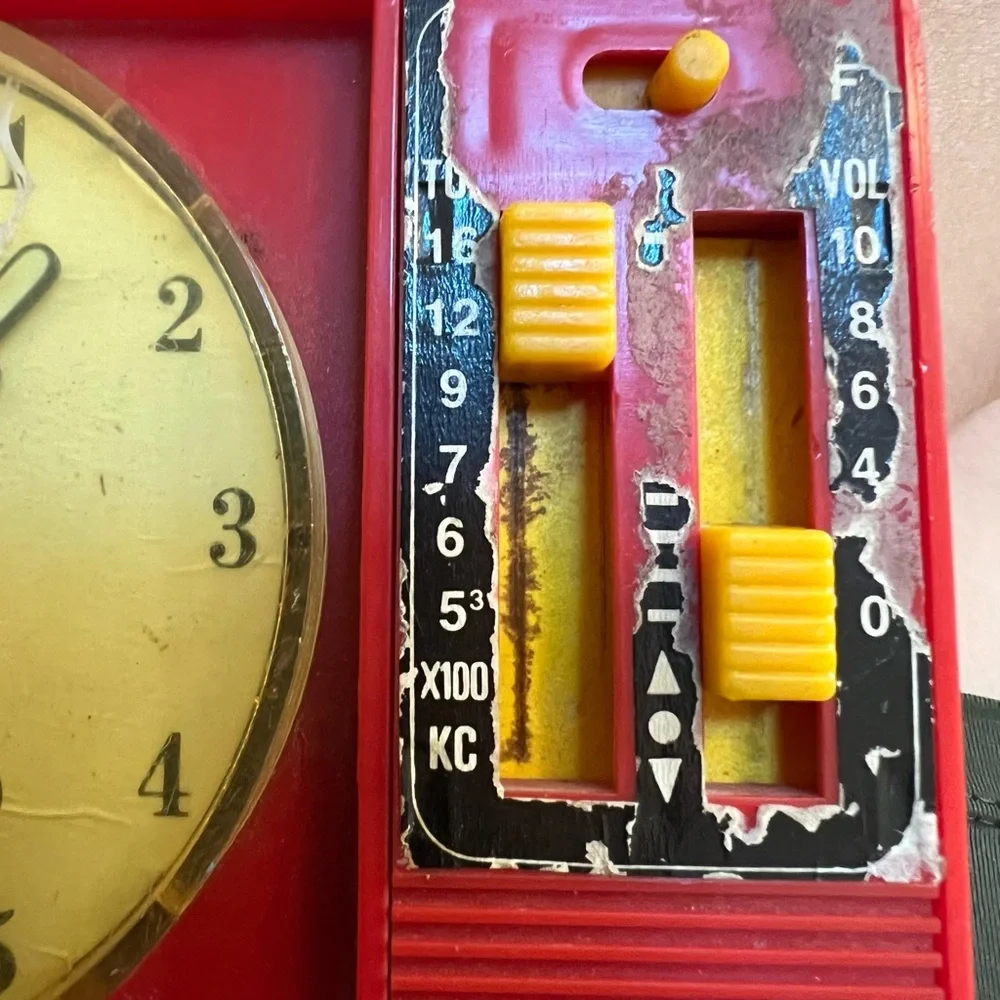 Vintage Disney Mickey‎ Mouse Clock Radio Red Yellow 1970s Retro Kids Toy
